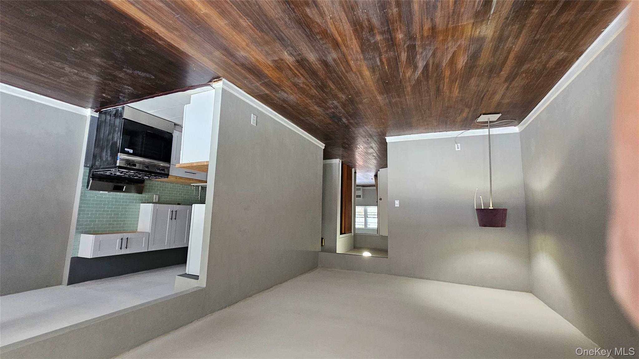 #6 photo, 25-31 42nd Street, Astoria , NY 11103