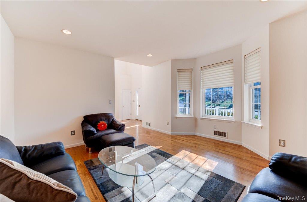 #10 photo, 3 Grand View Terrace, Chester , NY 10918