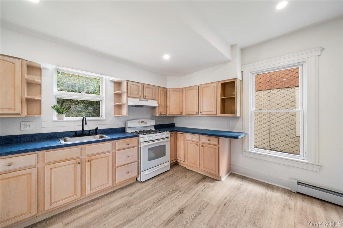 #17 photo, 28 Spring Street, Middletown , NY 10940