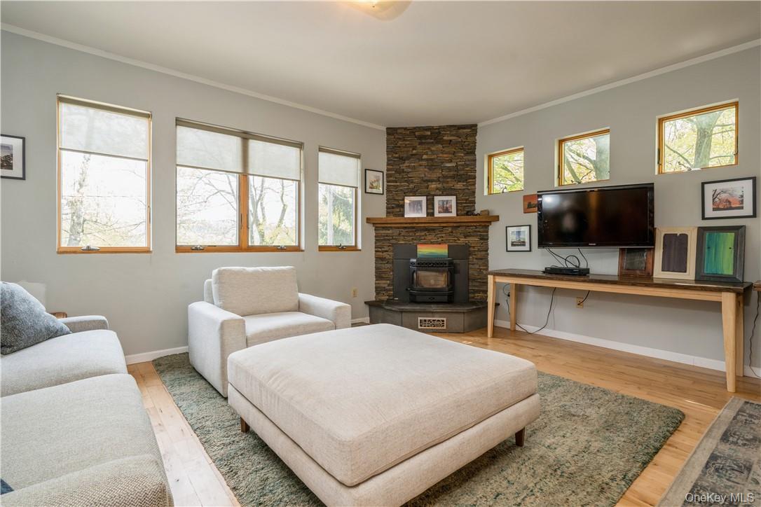 #16 photo, 17 Seneca Hill, Greenwood Lake , NY 10925