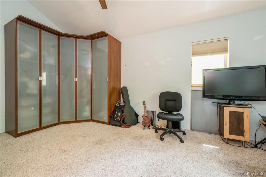 #20 photo, 17 Seneca Hill, Greenwood Lake , NY 10925