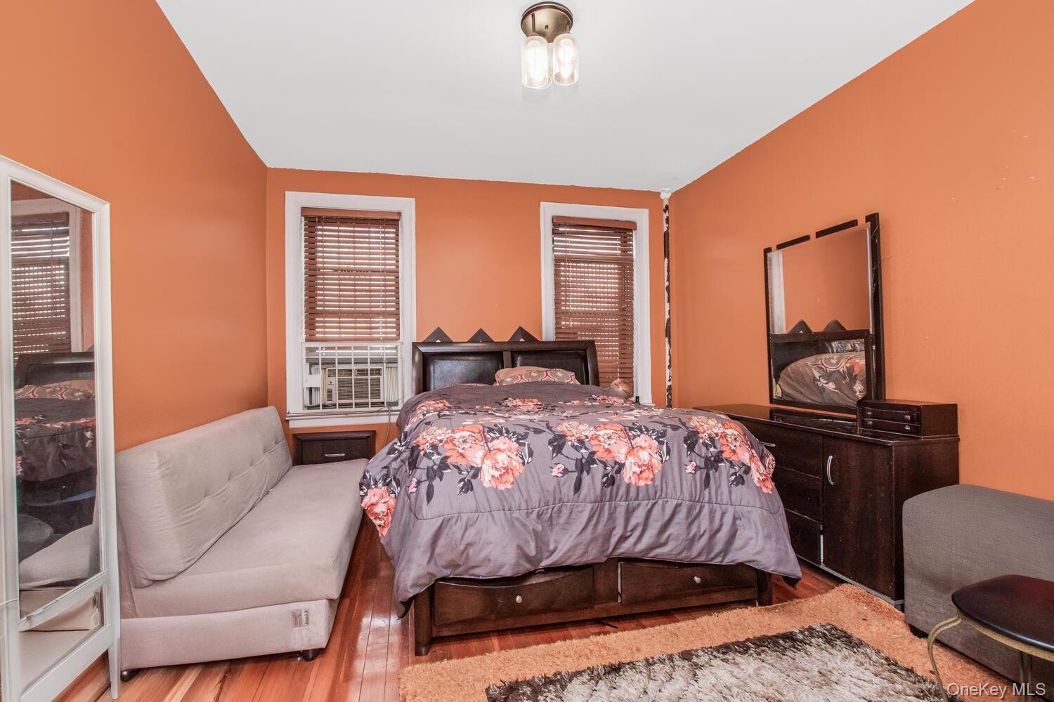 #6 photo, 2199 Holland Avenue, ブロンクス区 Bronx , NY 10462