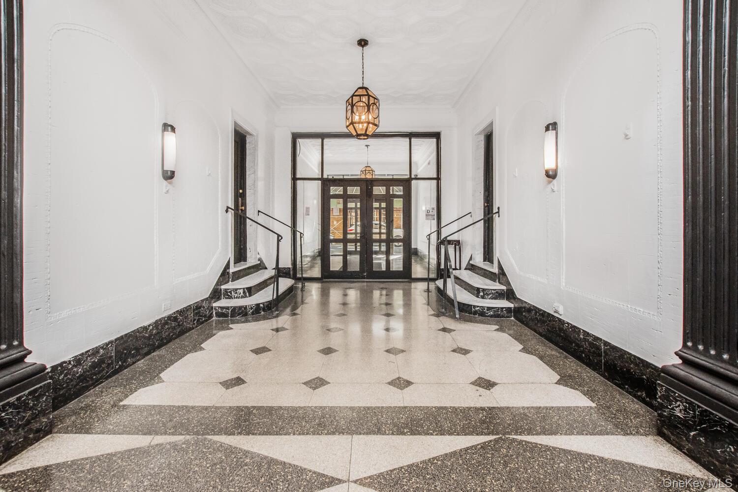 #8 photo, 2199 Holland Avenue, ブロンクス区 Bronx , NY 10462