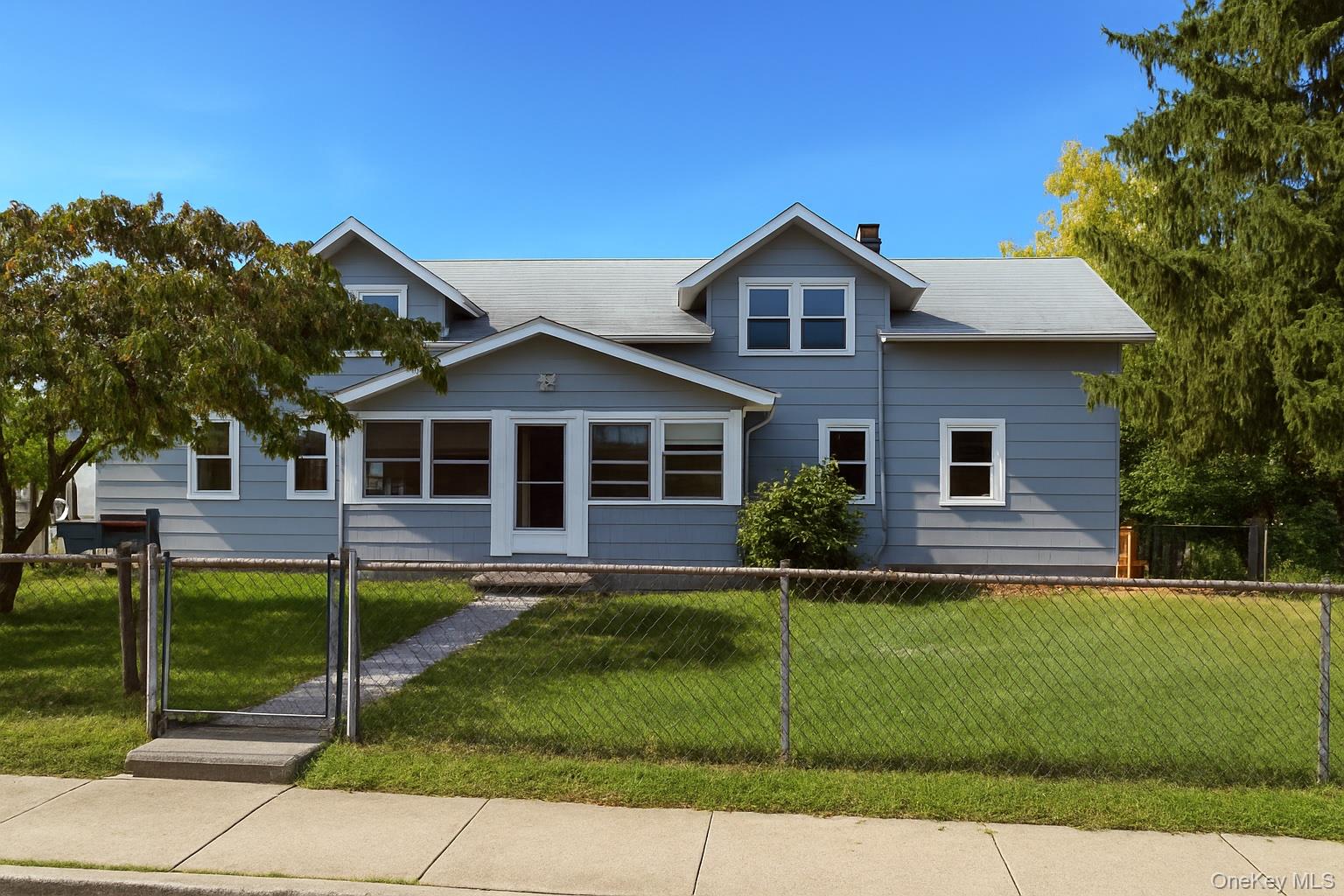 #1 photo, 126-128 Washington Avenue, Beacon , NY 12508