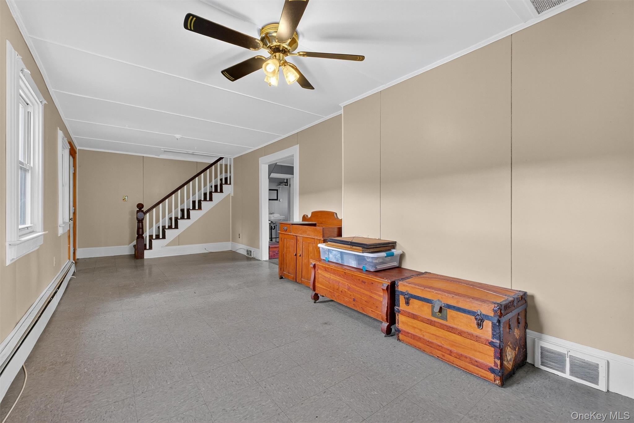 #8 photo, 126-128 Washington Avenue, Beacon , NY 12508