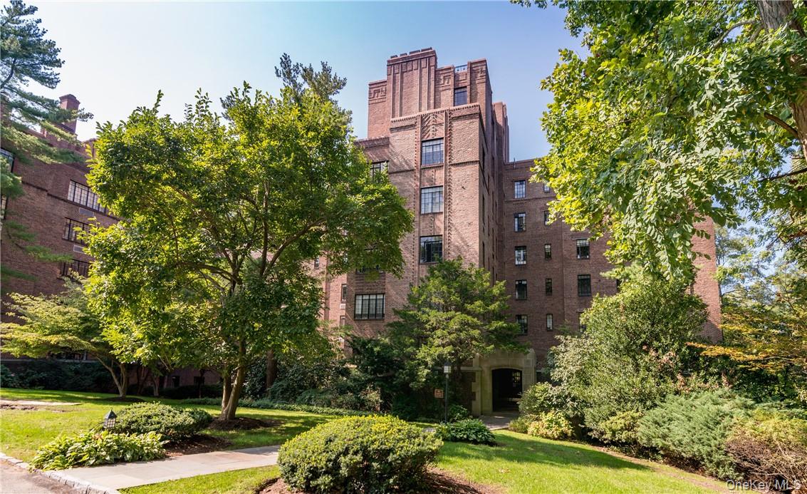 #1 photo, 100 W Ardsley Avenue, Irvington , NY 10533