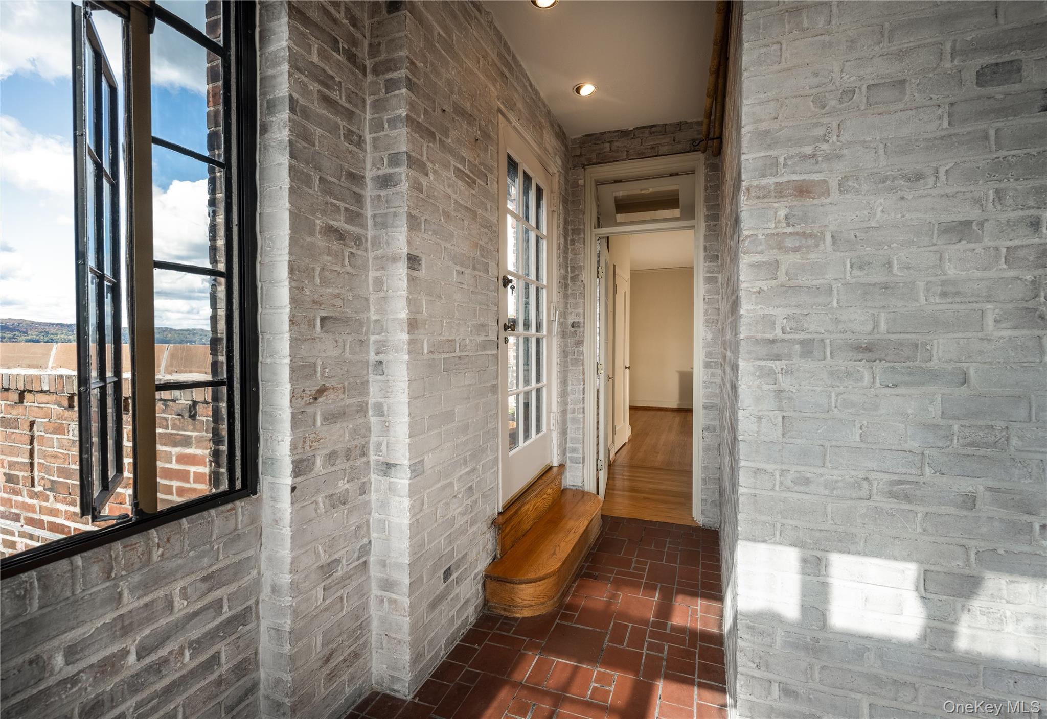 #10 photo, 100 W Ardsley Avenue, Irvington , NY 10533