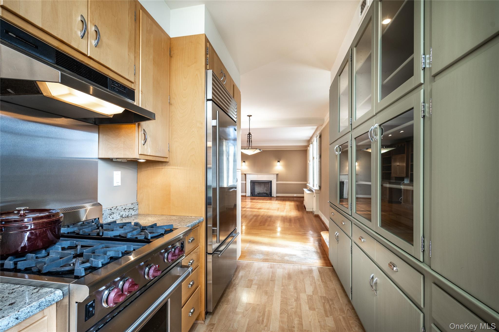 #16 photo, 100 W Ardsley Avenue, Irvington , NY 10533