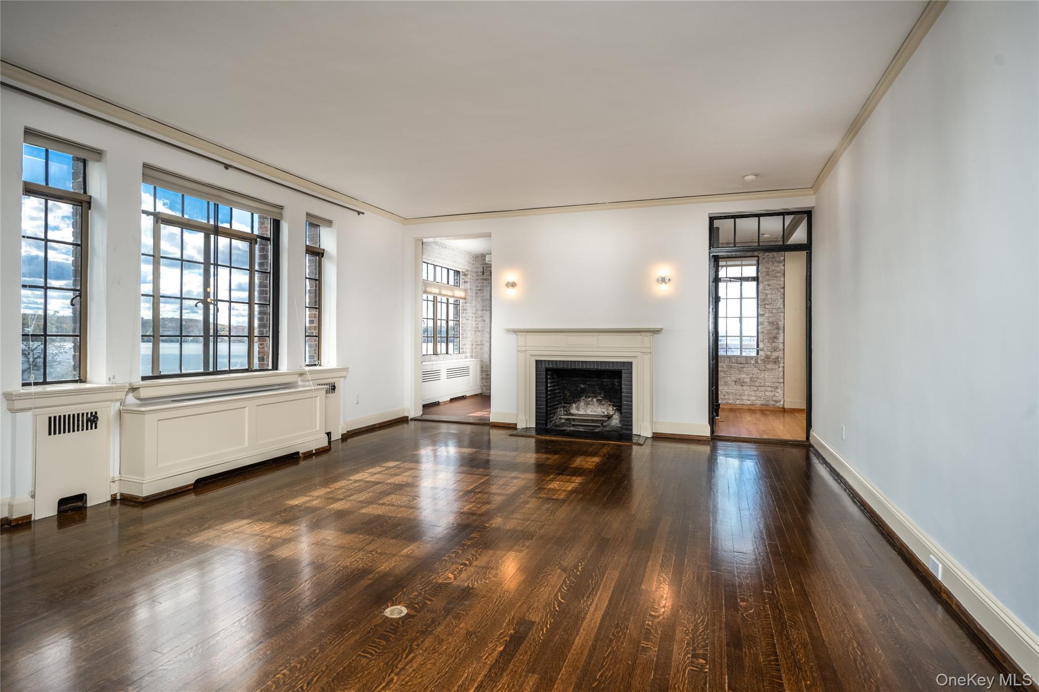 #8 photo, 100 W Ardsley Avenue, Irvington , NY 10533