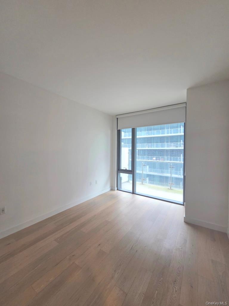 #11 photo, 131-01 40th Road, クイーンズ区 Flushing , NY 11354