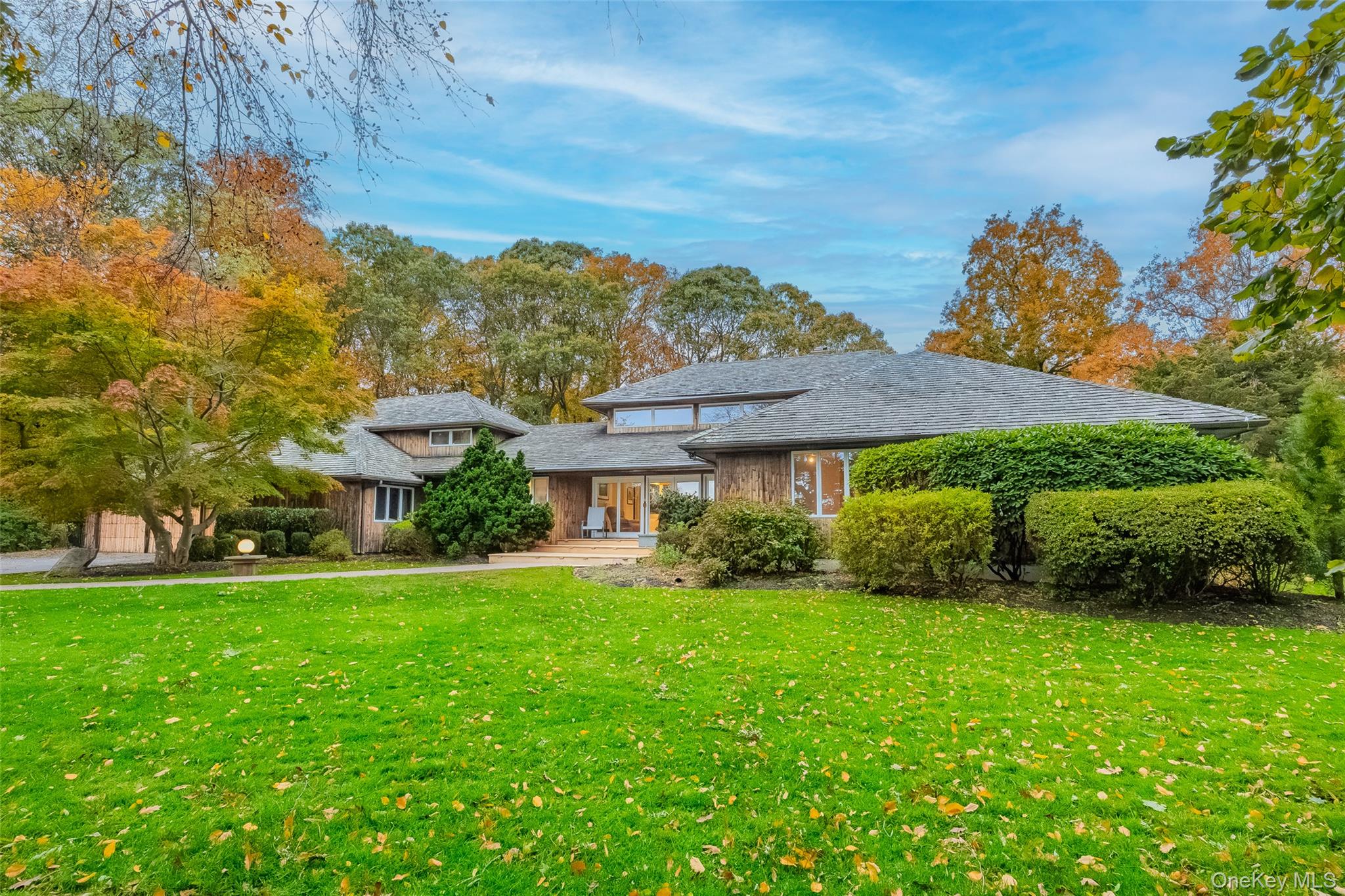 #2 photo, 18 Golf Club Road, Saint James , NY 11780