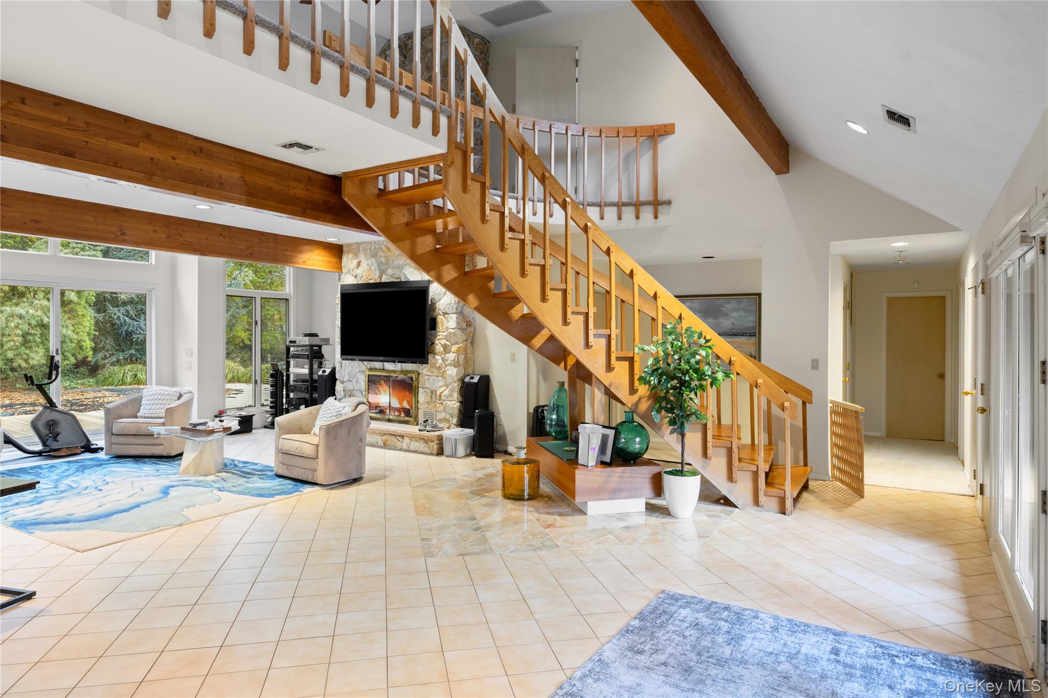 #6 photo, 18 Golf Club Road, Saint James , NY 11780