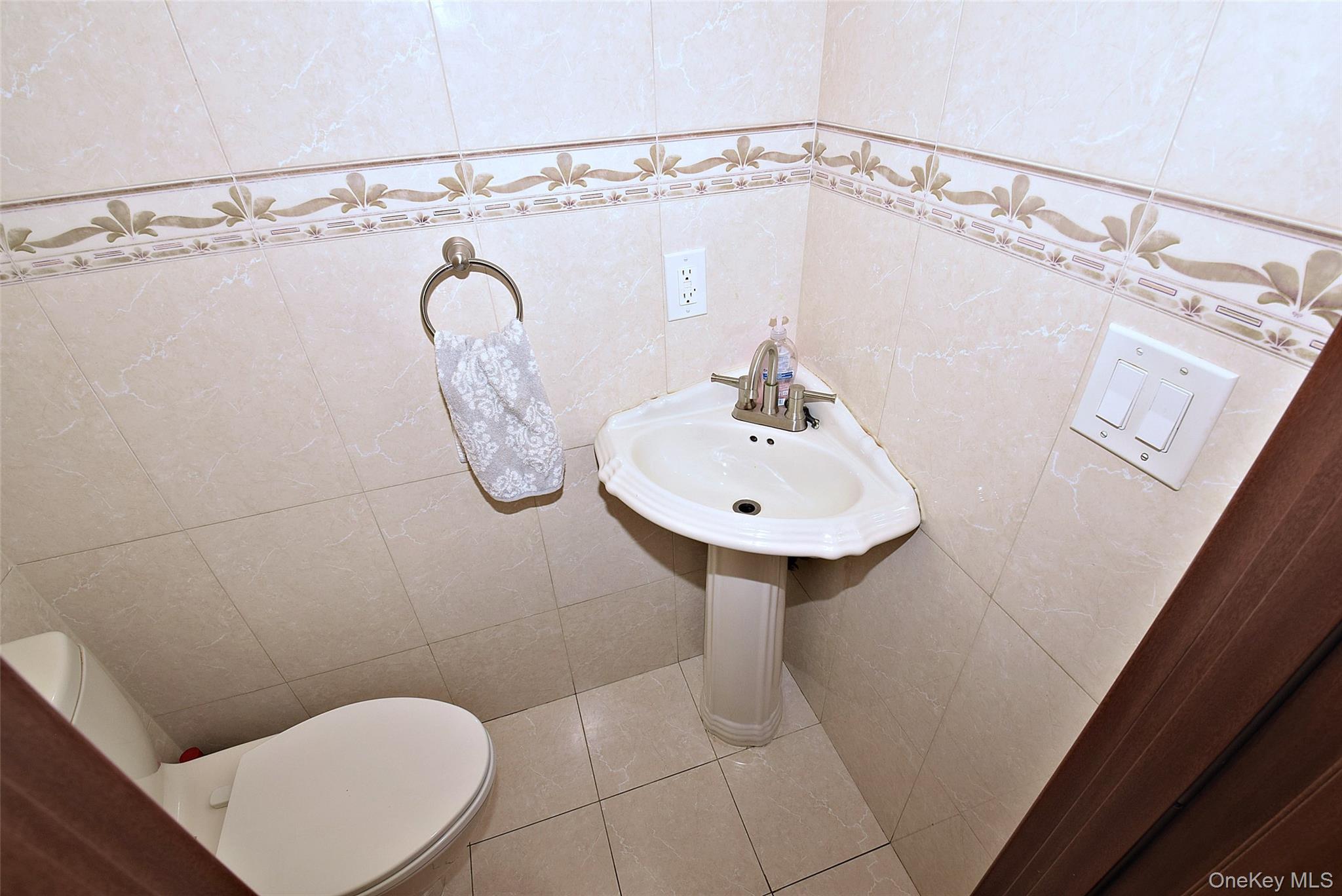 #19 photo, 110 82ND Avenue, クイーンズ区 Kew Gardens , NY 11415