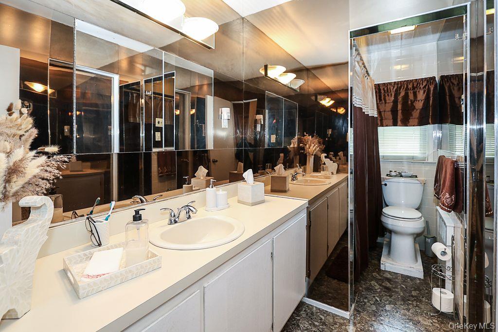 #13 photo, 64 Conlon Road, ナッソー郡 Roosevelt , NY 11575