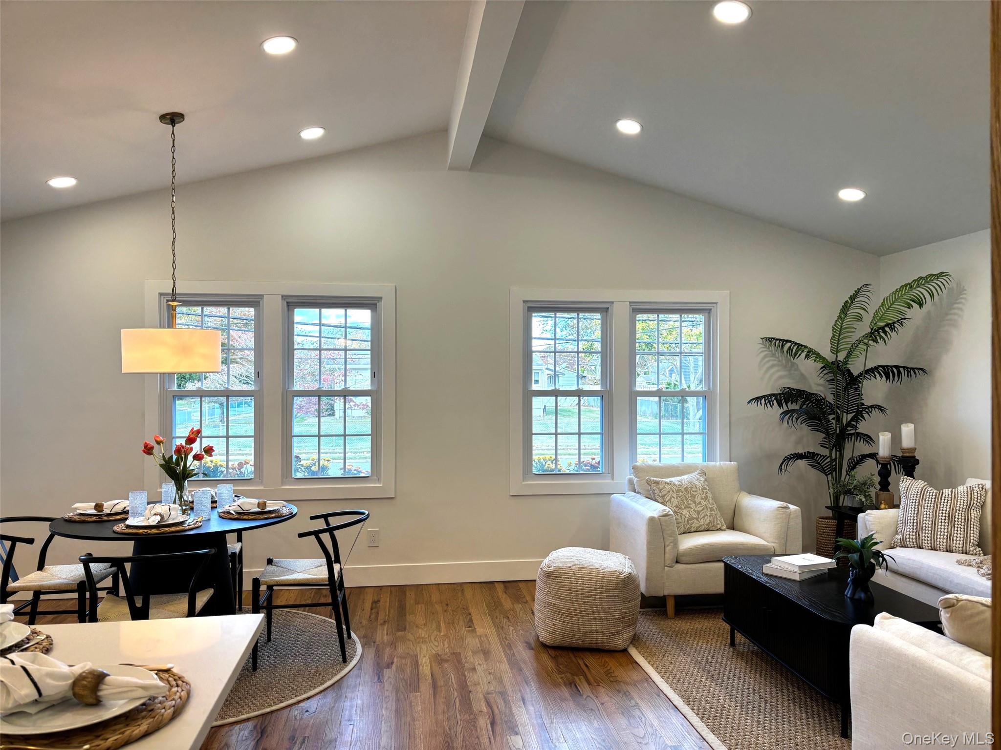 #10 photo, 209 Loop Drive, サフォーク郡 Sayville , NY 11782