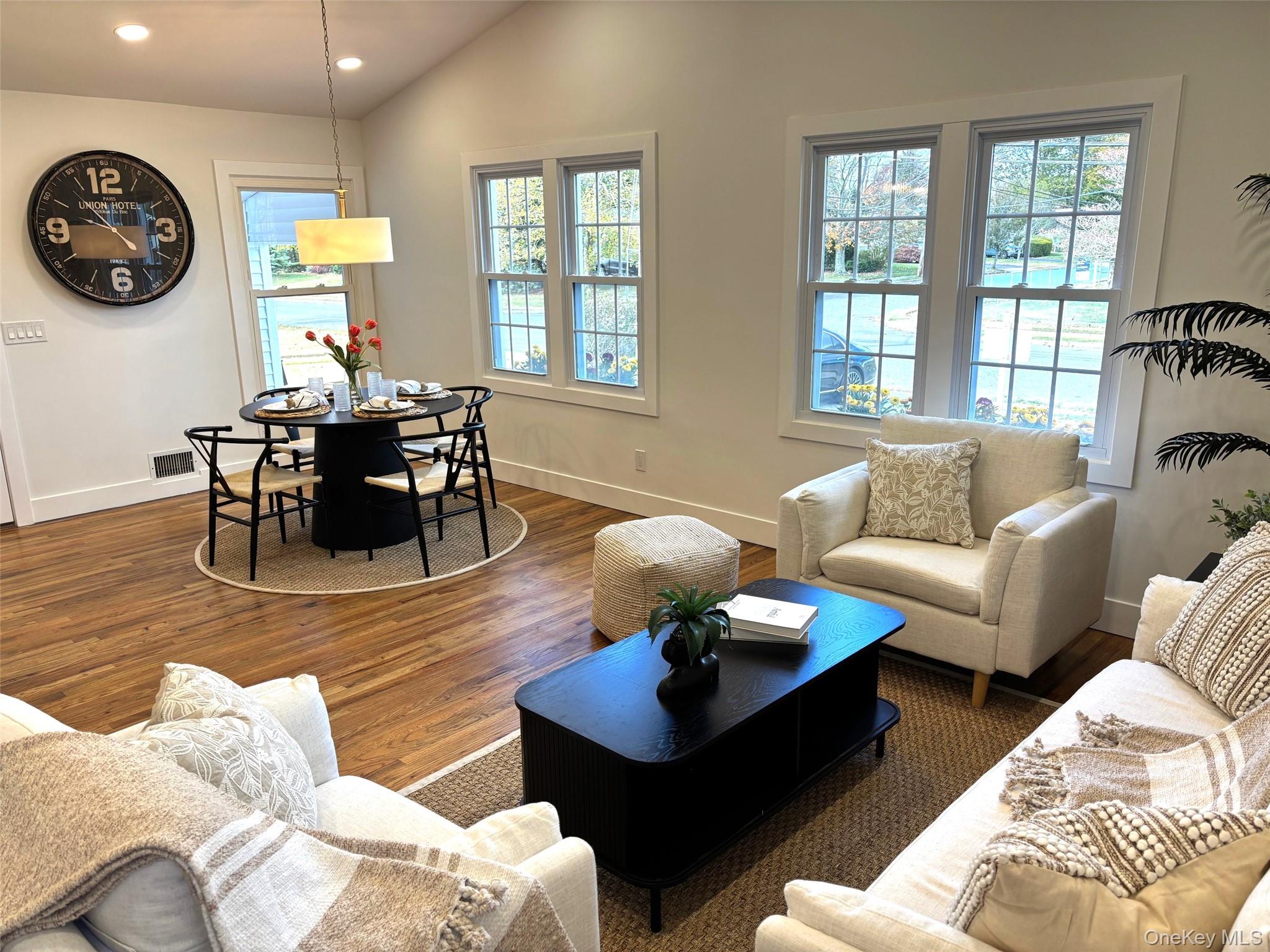 #12 photo, 209 Loop Drive, サフォーク郡 Sayville , NY 11782