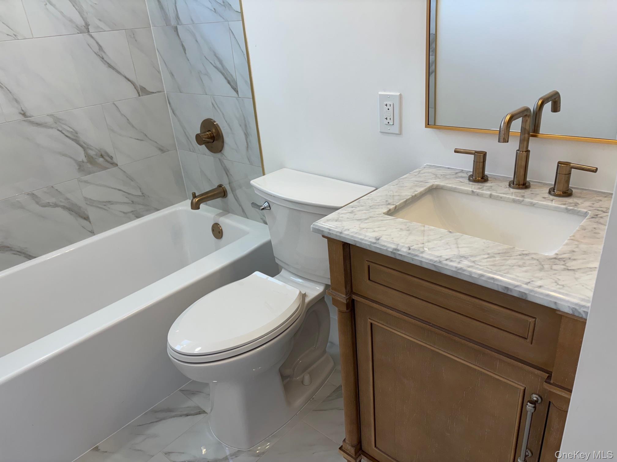 #18 photo, 209 Loop Drive, サフォーク郡 Sayville , NY 11782