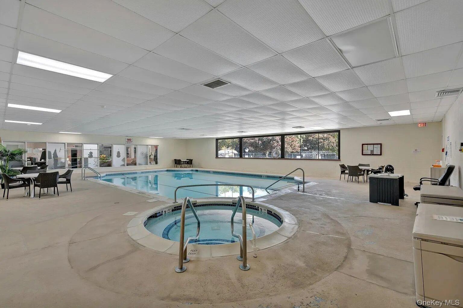 #5 photo, 586 Blue Ridge Drive, サフォーク郡 Medford , NY 11763