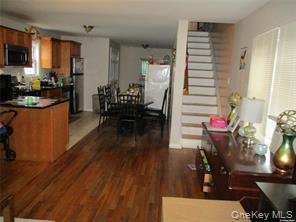 #3 photo, 34 Monroe, ナッソー郡 Inwood , NY 11096