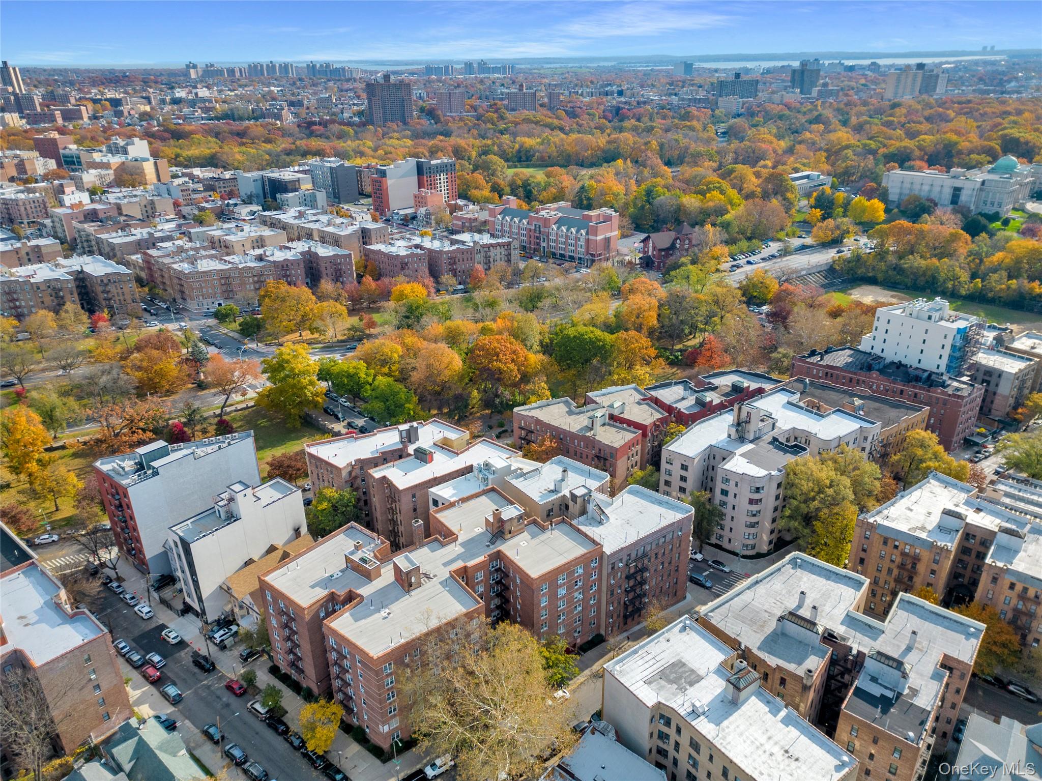 #8 photo, 325 E 201st Street, ブロンクス区 Bronx , NY 10458