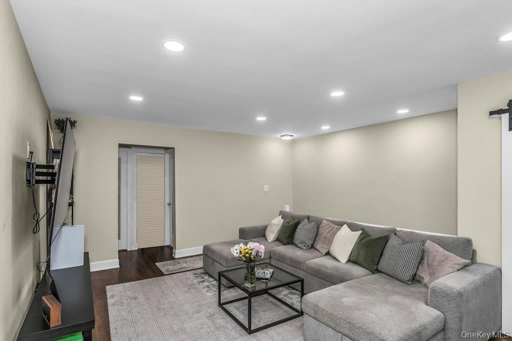 #14 photo, 224-01 Kingsbury Avenue, クイーンズ区 Oakland Gardens , NY 11364