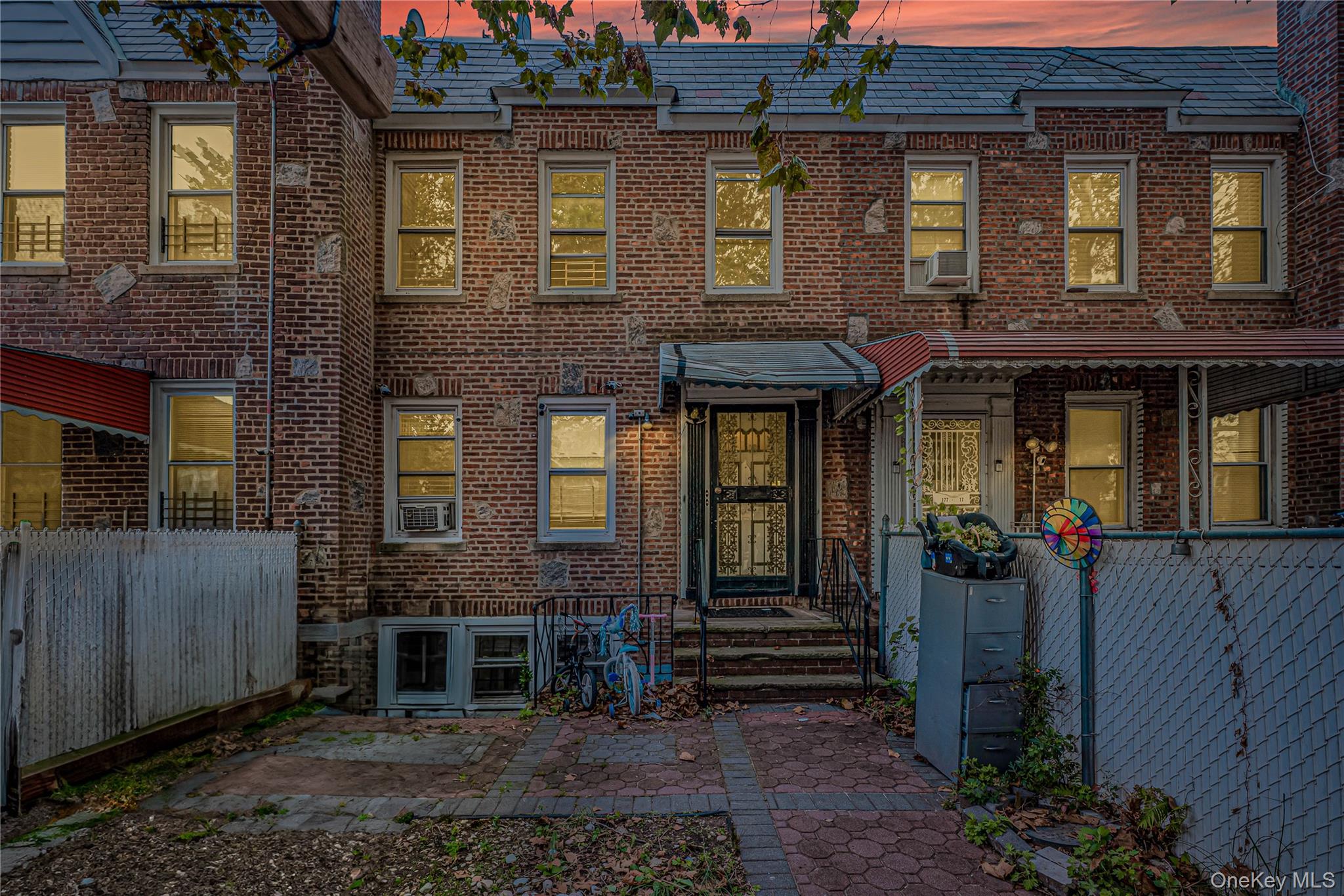 #2 photo, 17715 Troutville Road, クイーンズ区 Jamaica , NY 11434