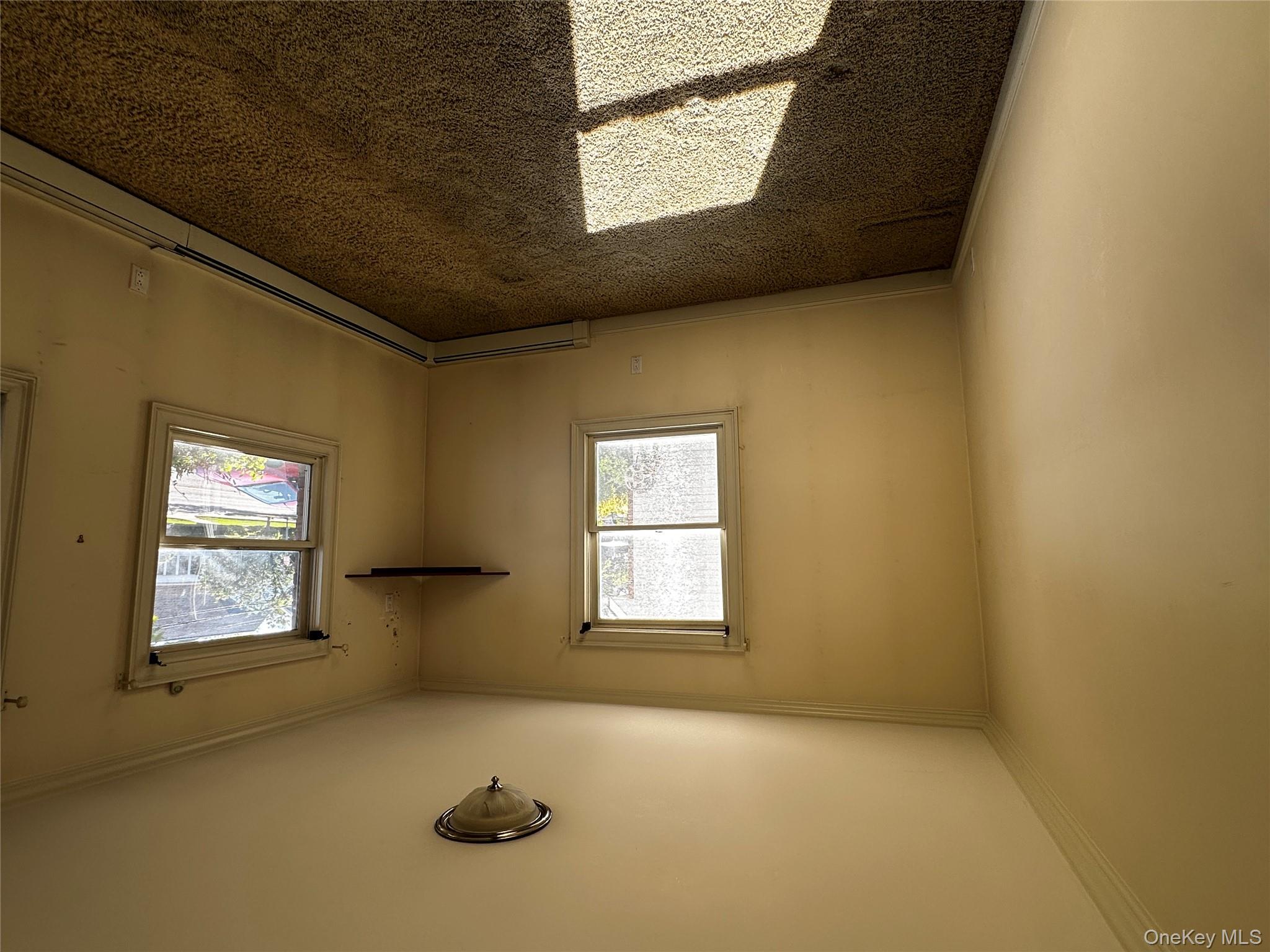 #13 photo, 843 Jerusalem Avenue, ナッソー郡 Merrick , NY 11566