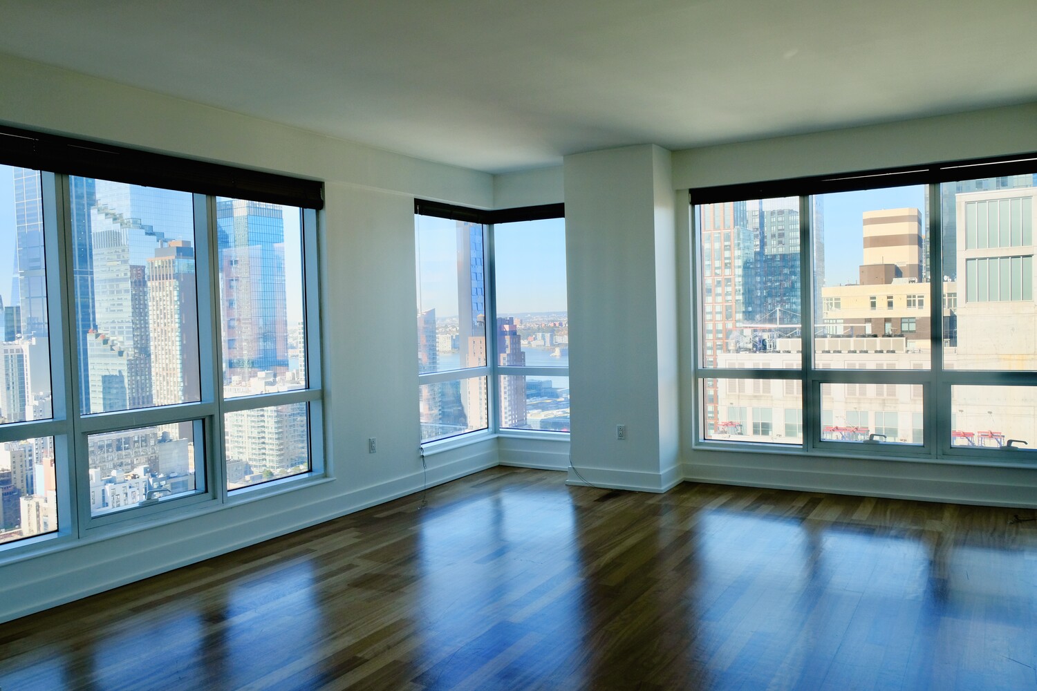 #1 photo, New York City, マンハッタン Hells Kitchen , NY 10036