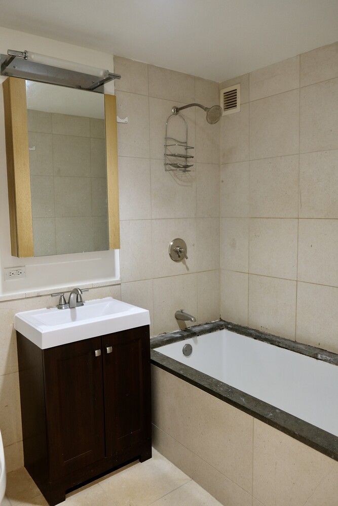 #16 photo, New York City, マンハッタン Hells Kitchen , NY 10036