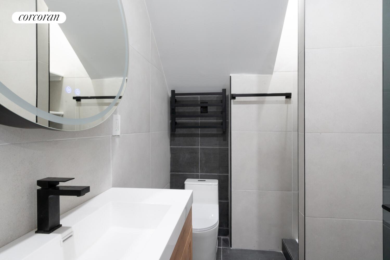 #10 photo, Brooklyn, Greenpoint , NY 11222