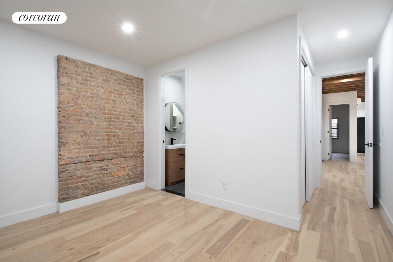 #8 photo, Brooklyn, Greenpoint , NY 11222