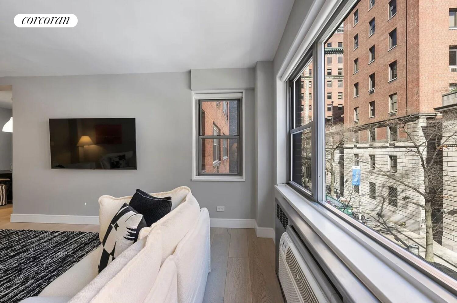 #5 photo, 136 E 76TH Street, マンハッタン Lenox Hill , NY 10021