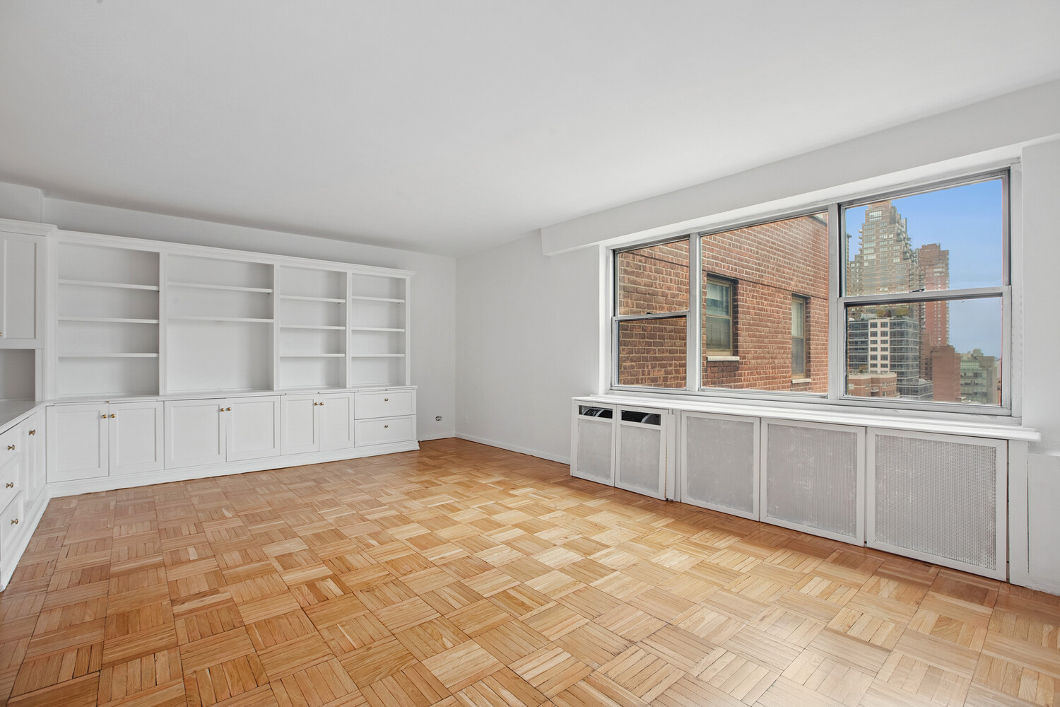#3 photo, 300 E 71ST Street, マンハッタン Lenox Hill , NY 10021