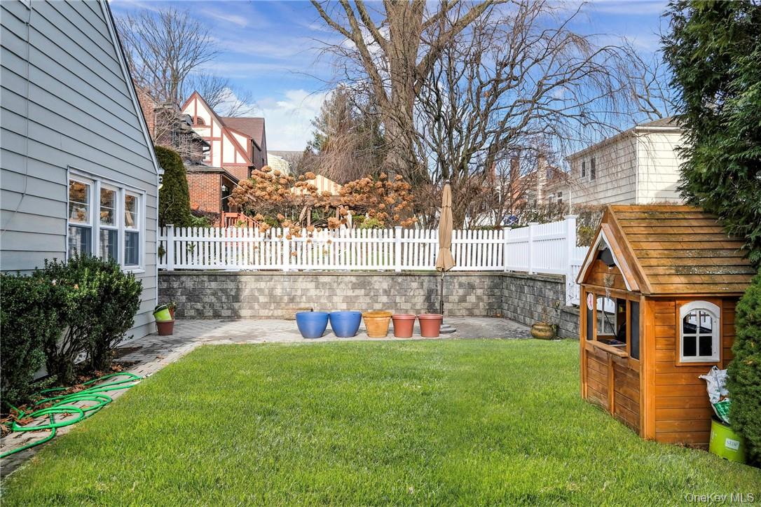 #2 photo, 6 Club Way, Eastchester , NY 10709