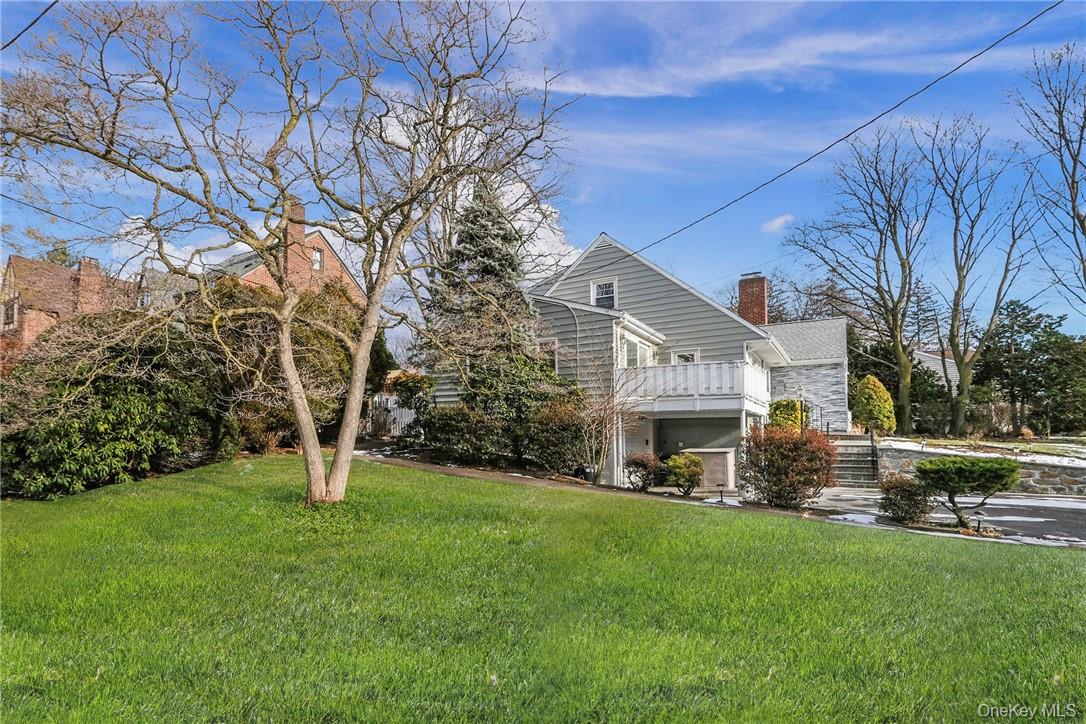 #3 photo, 6 Club Way, Eastchester , NY 10709