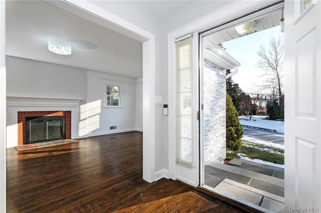 #5 photo, 6 Club Way, Eastchester , NY 10709