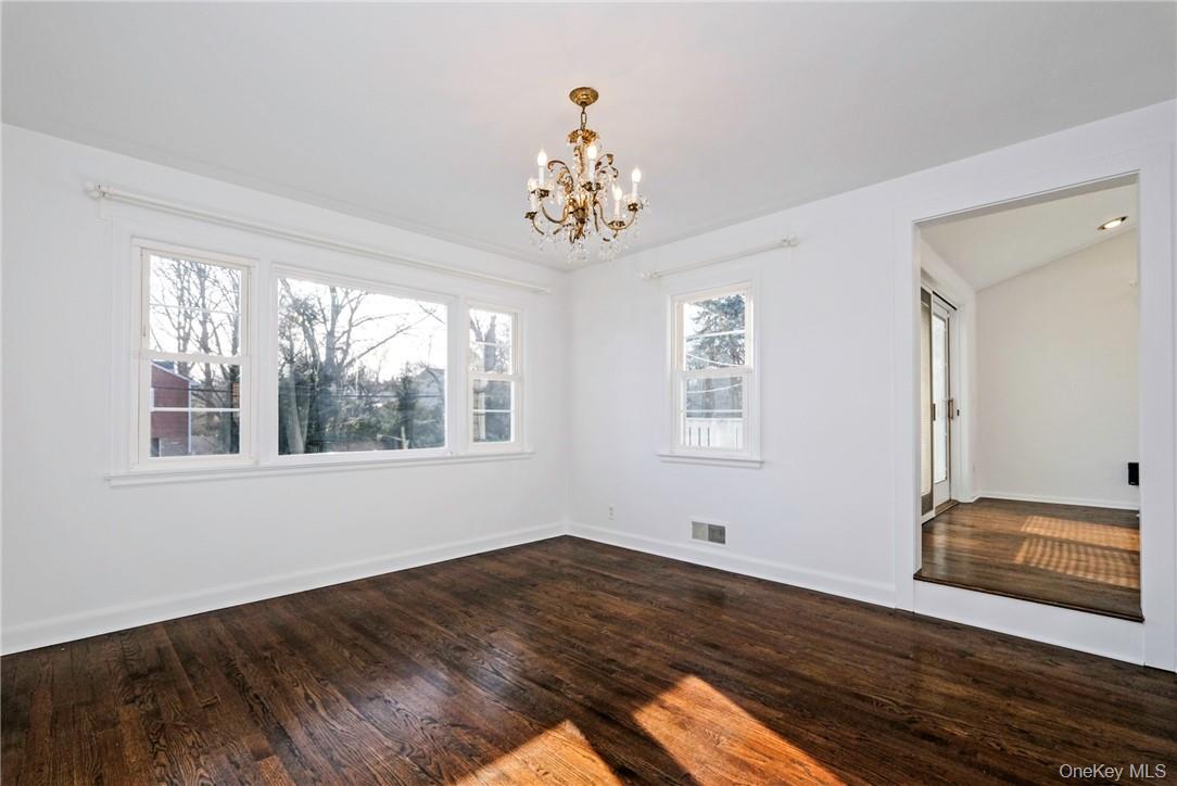 #8 photo, 6 Club Way, Eastchester , NY 10709