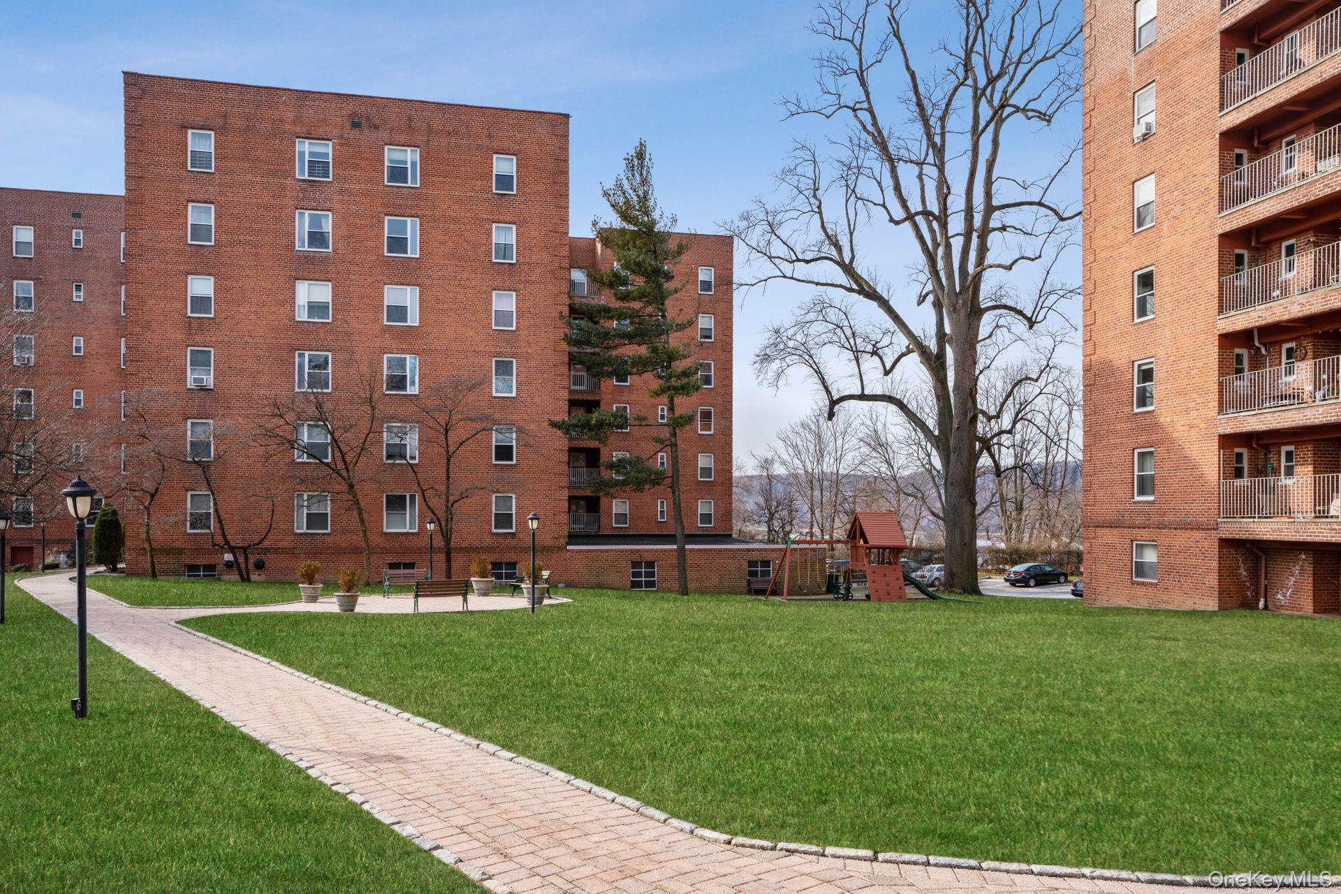 #15 photo, 565 Broadway, Hastings-on-Hudson , NY 10706