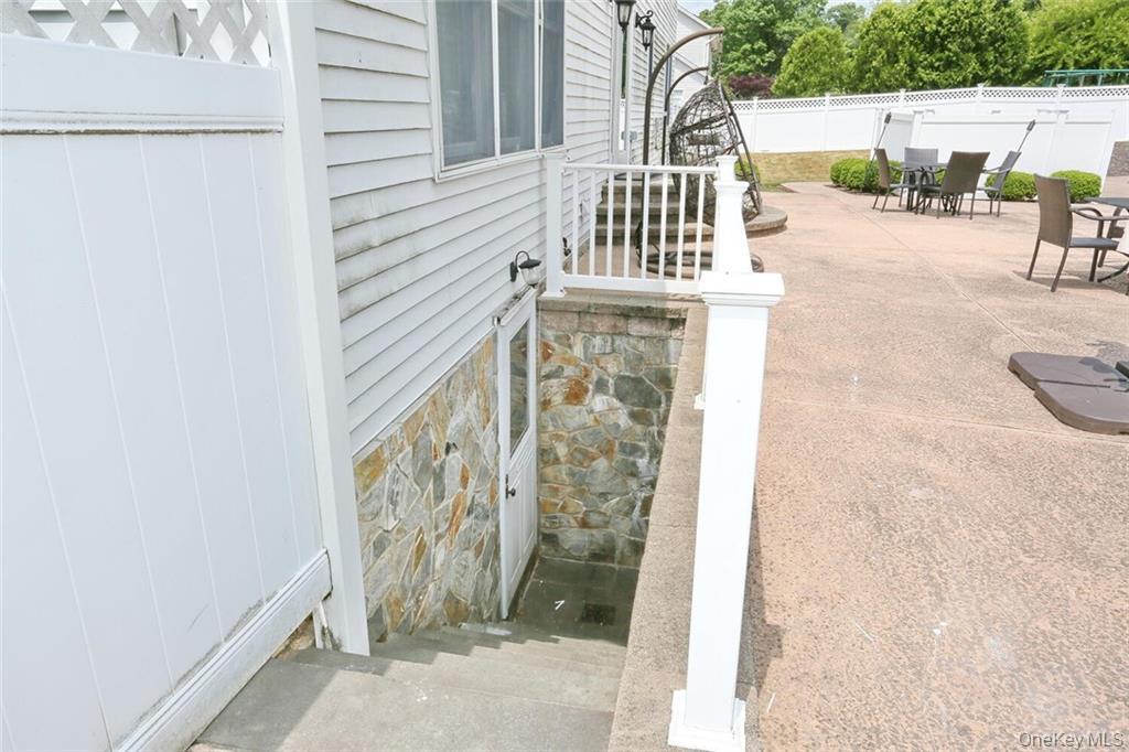 #20 photo, 6 Margo Court, Airmont , NY 10901