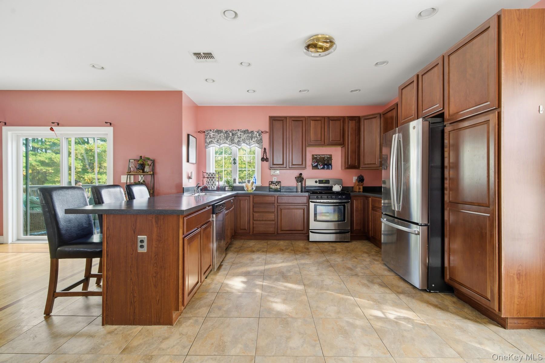 #16 photo, 28 Hewitt Street, Garnerville , NY 10923