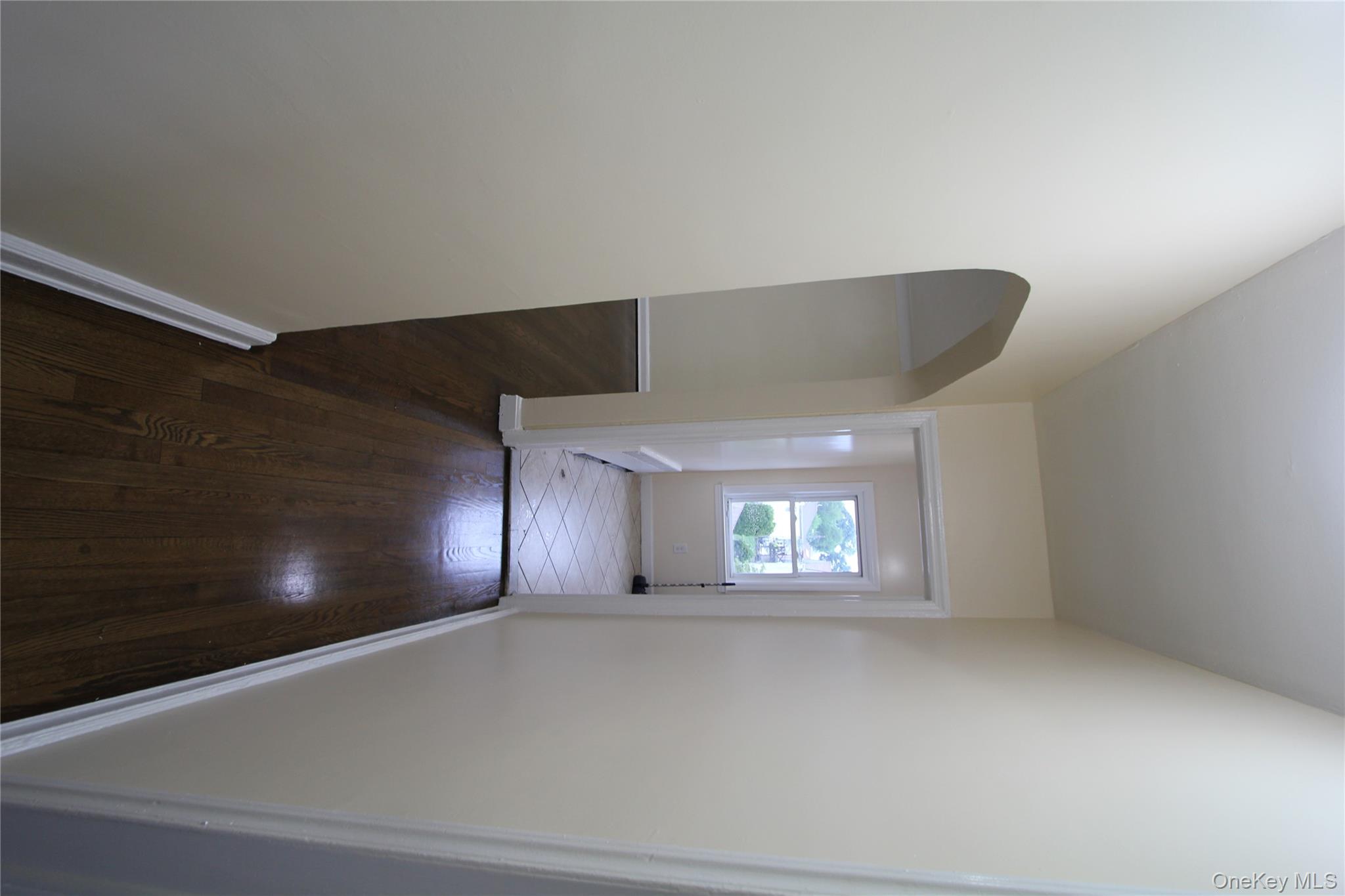 #9 photo, 215 Colonial Avenue, ナッソー郡 Freeport , NY 11520