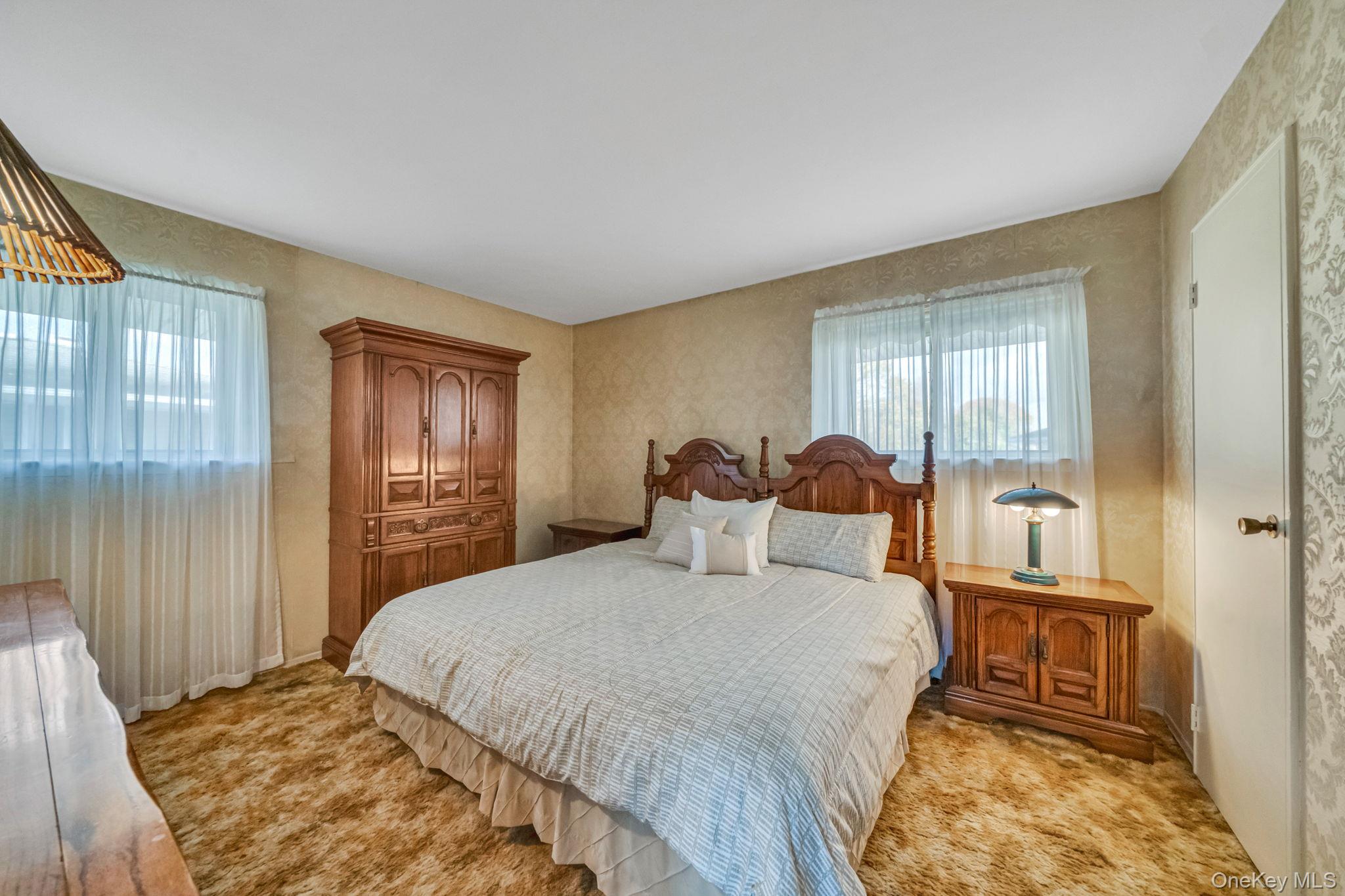 #11 photo, 102 Jacqueline Lane, サフォーク郡 Centereach , NY 11720