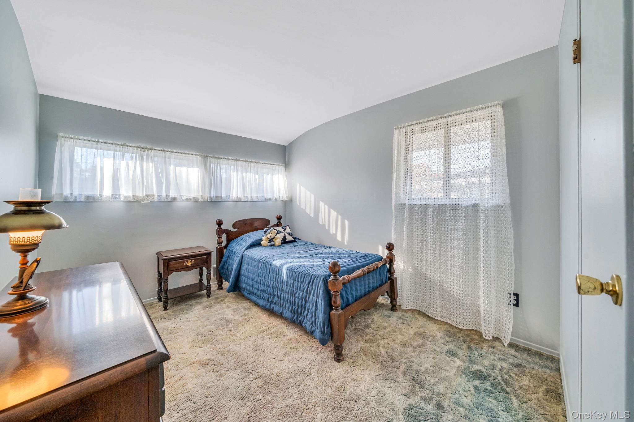 #12 photo, 102 Jacqueline Lane, サフォーク郡 Centereach , NY 11720