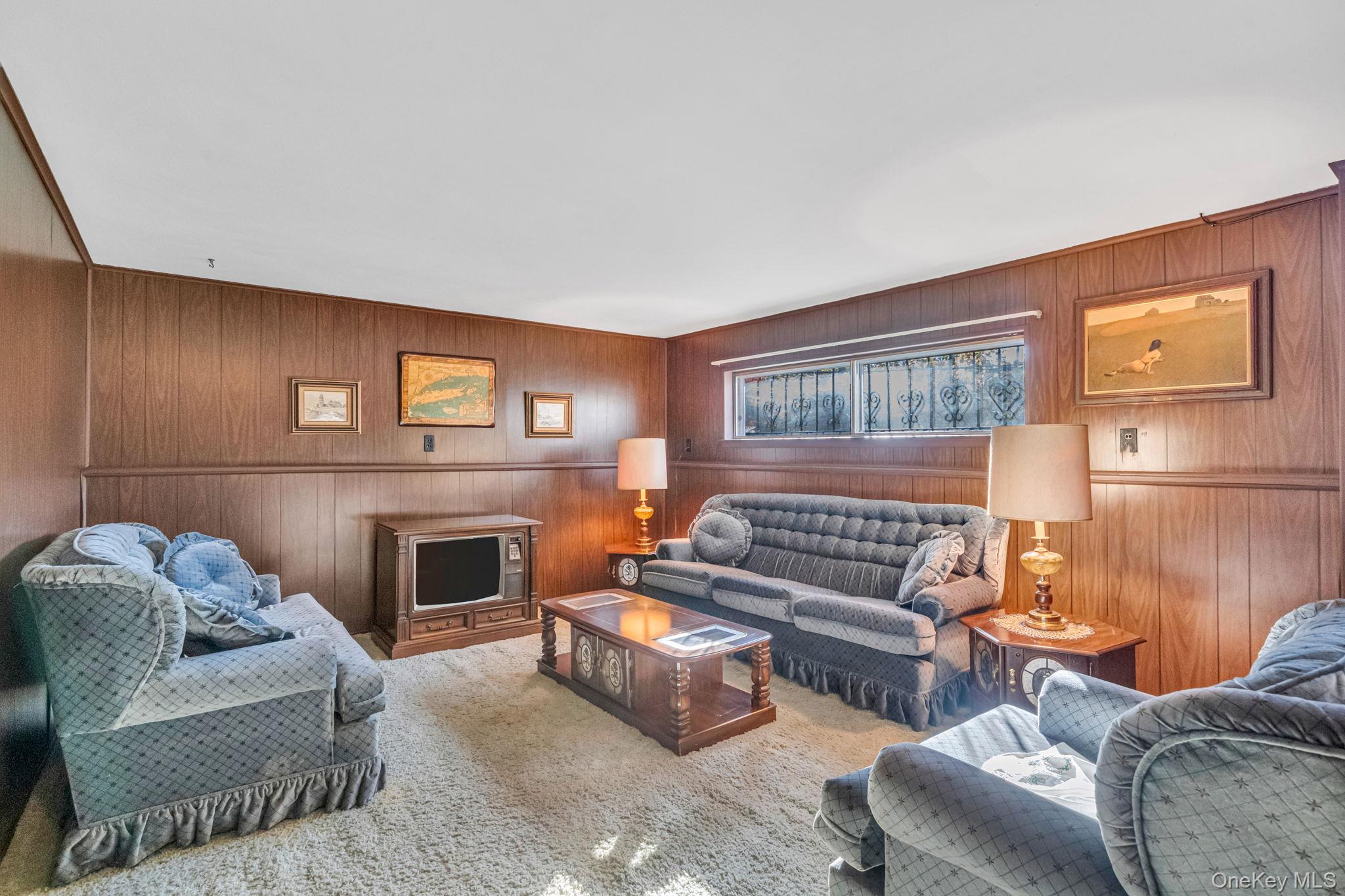 #14 photo, 102 Jacqueline Lane, サフォーク郡 Centereach , NY 11720