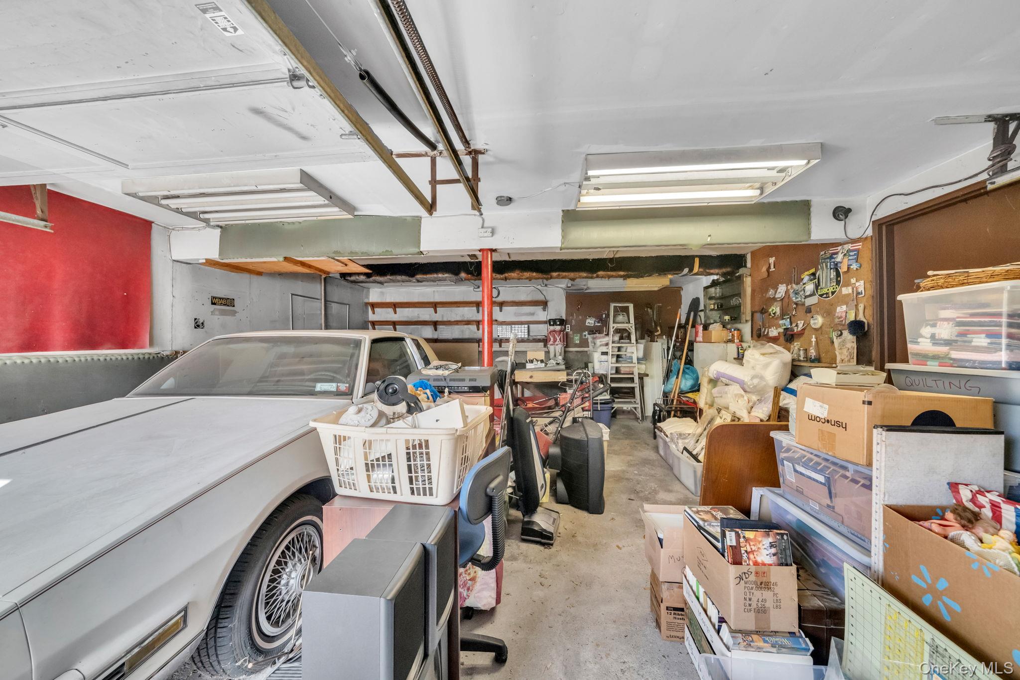 #18 photo, 102 Jacqueline Lane, サフォーク郡 Centereach , NY 11720