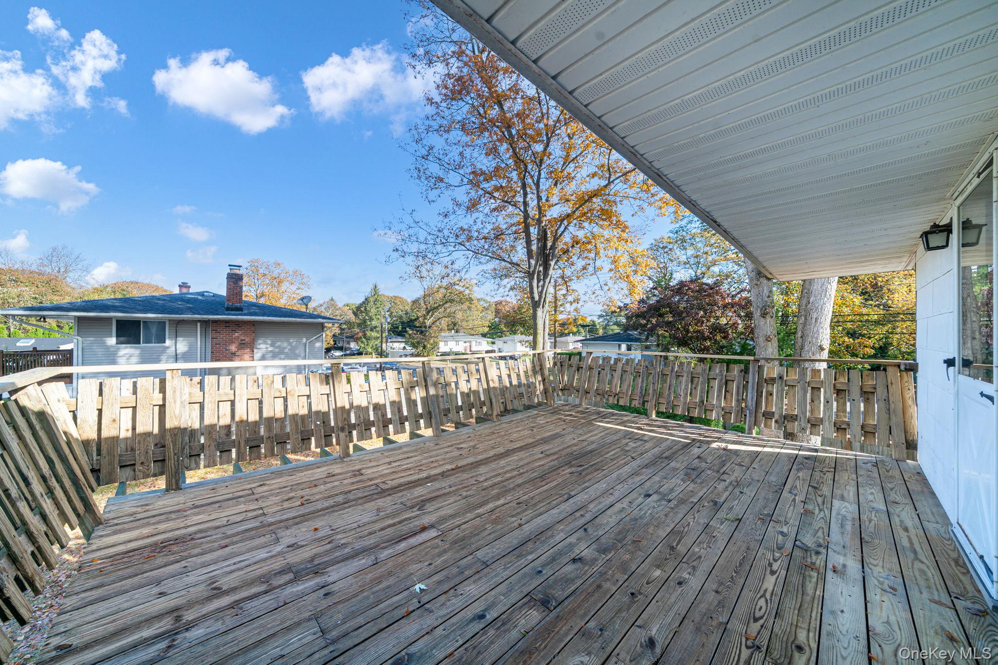 #7 photo, 102 Jacqueline Lane, サフォーク郡 Centereach , NY 11720