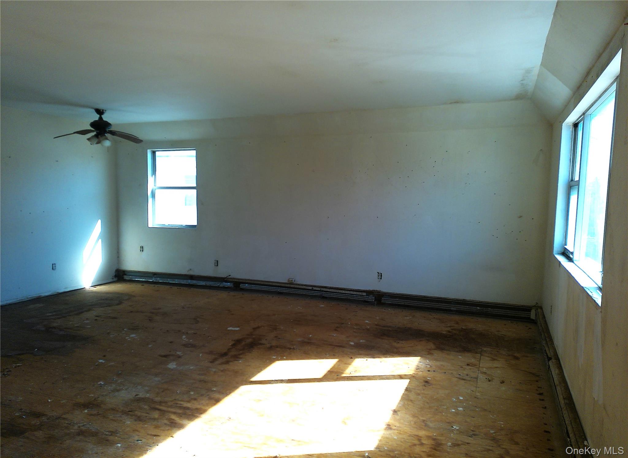 #19 photo, 219-07 137 Avenue, クイーンズ区 Laurelton , NY 11413