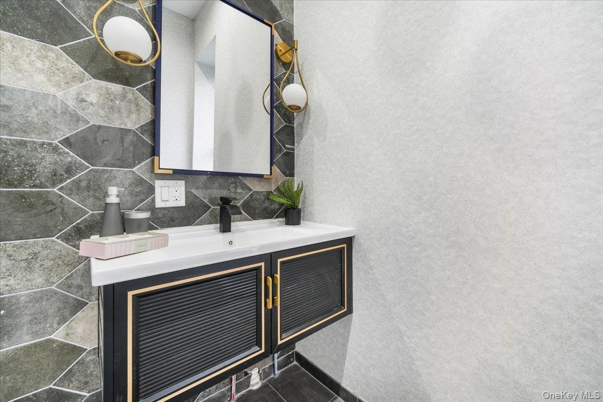 #20 photo, 260 Main Street, Goshen , NY 10924