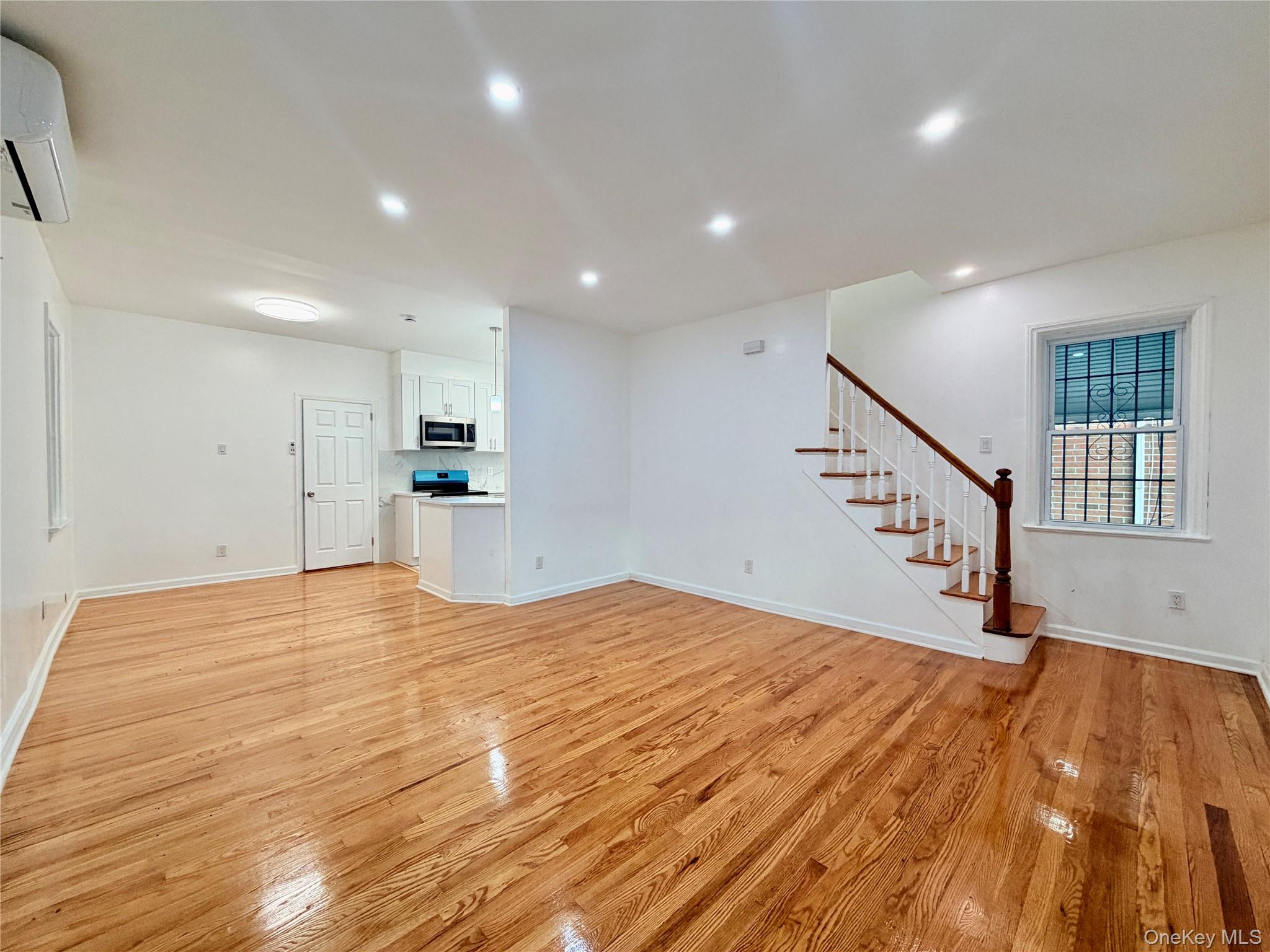 #18 photo, 2225 Cincinnatus Avenue, Bronx , NY 10473