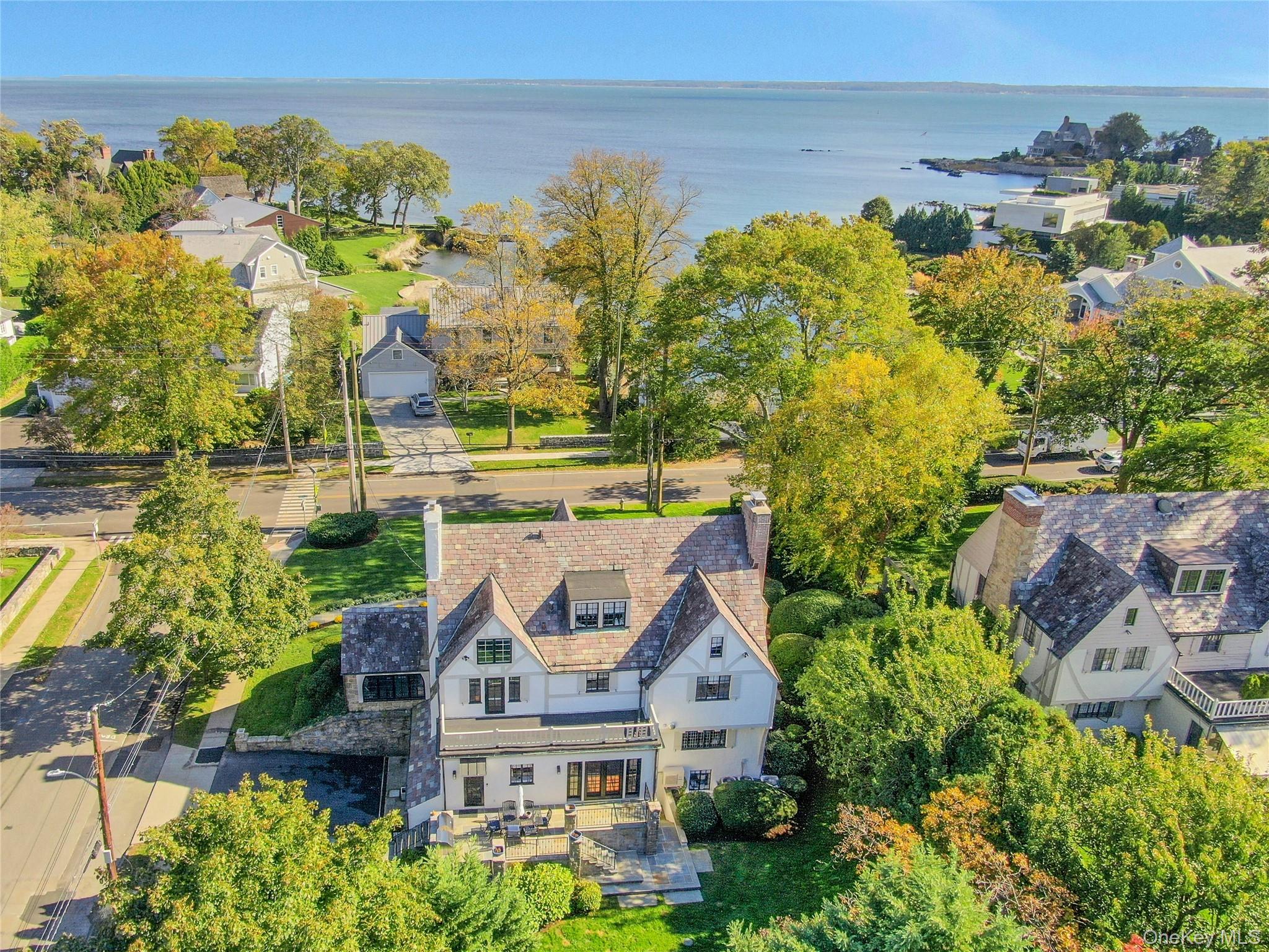 #4 photo, 752 Forest Avenue, Rye , NY 10580